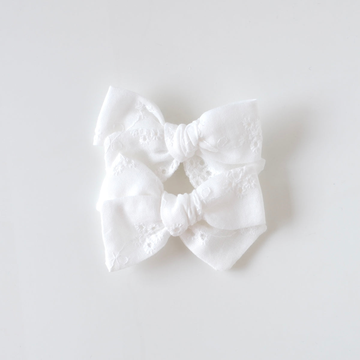 Pinwheel Pigtail Set | Sunday White
