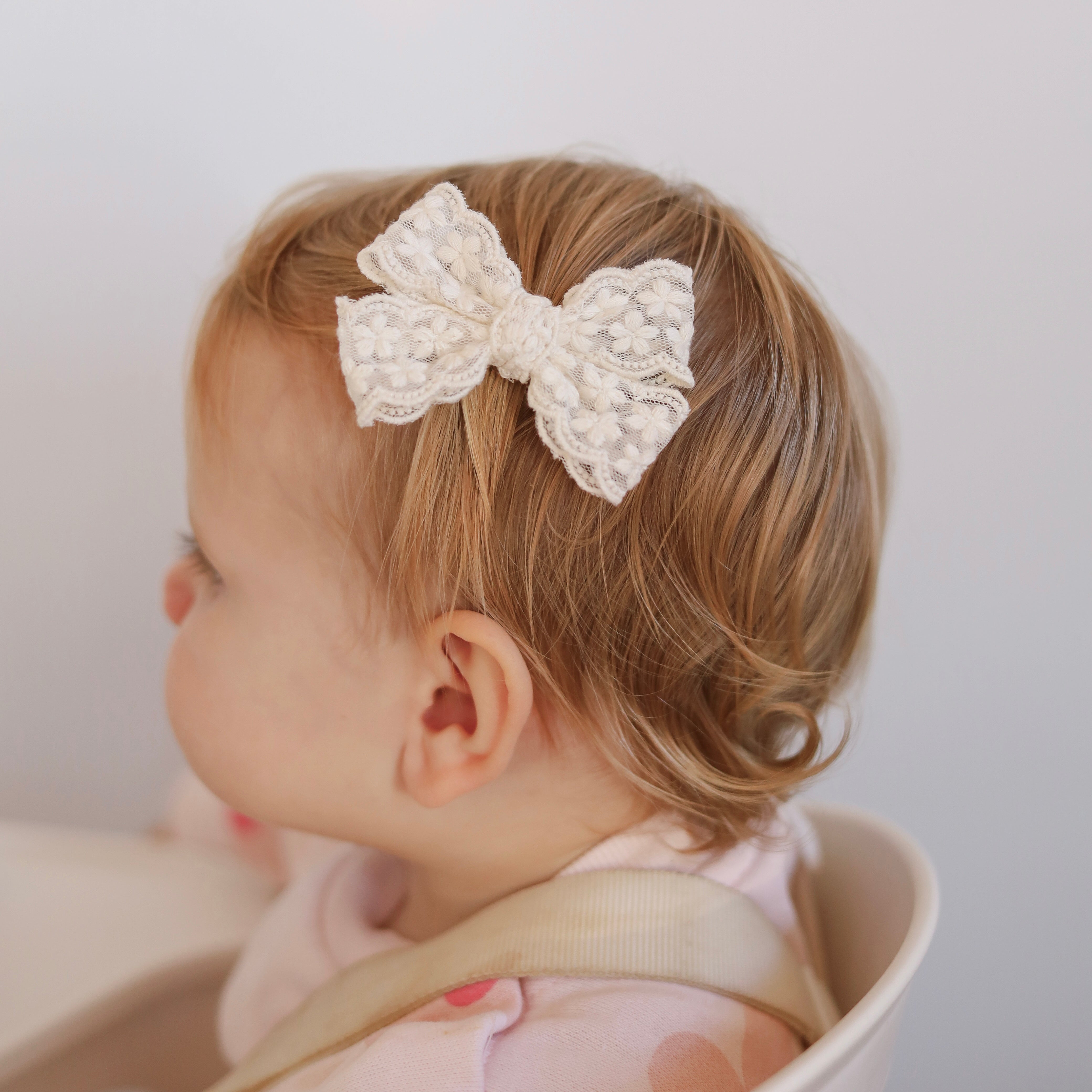 Pixie Bow | Cream Blossom
