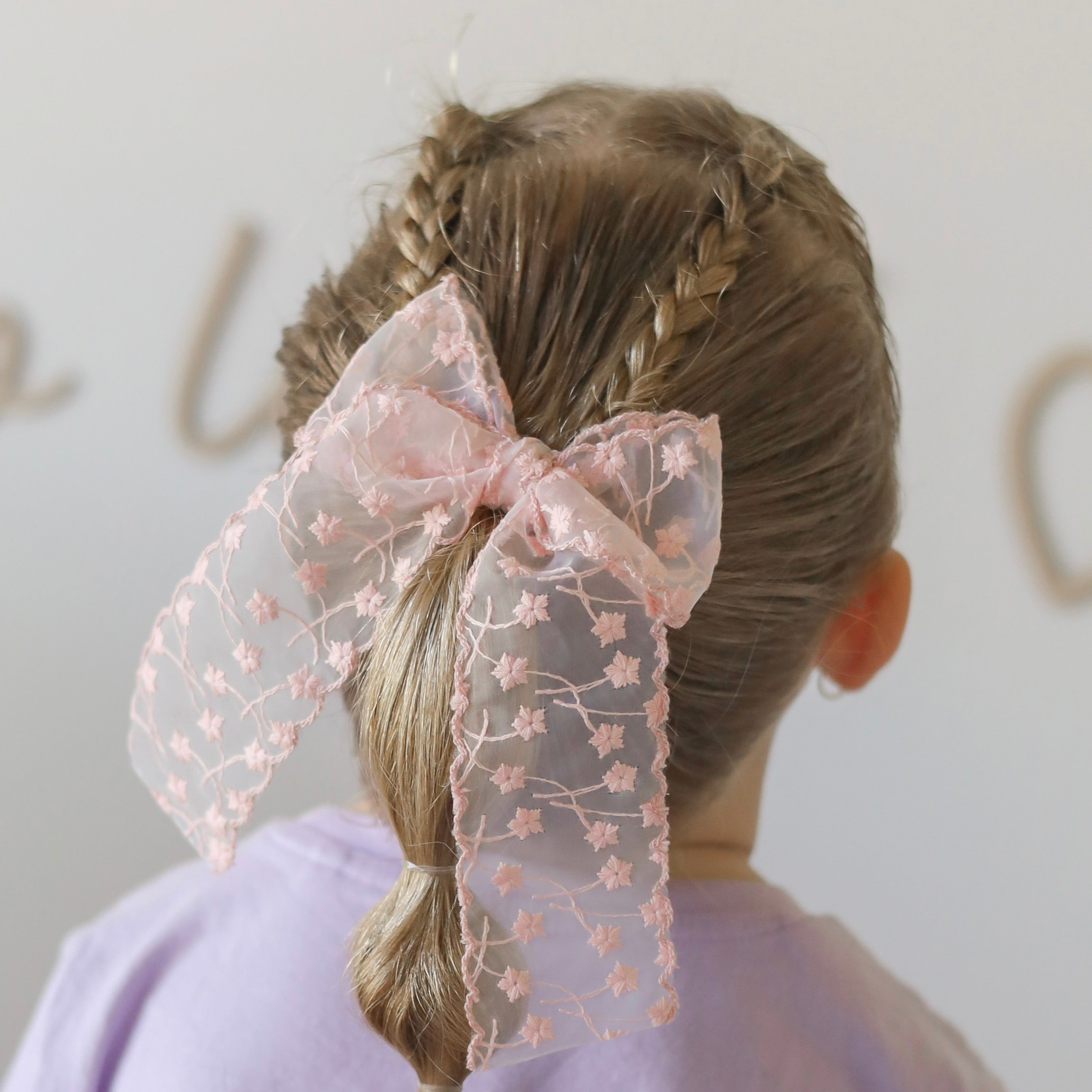 Longtail Bow | Rose Veil