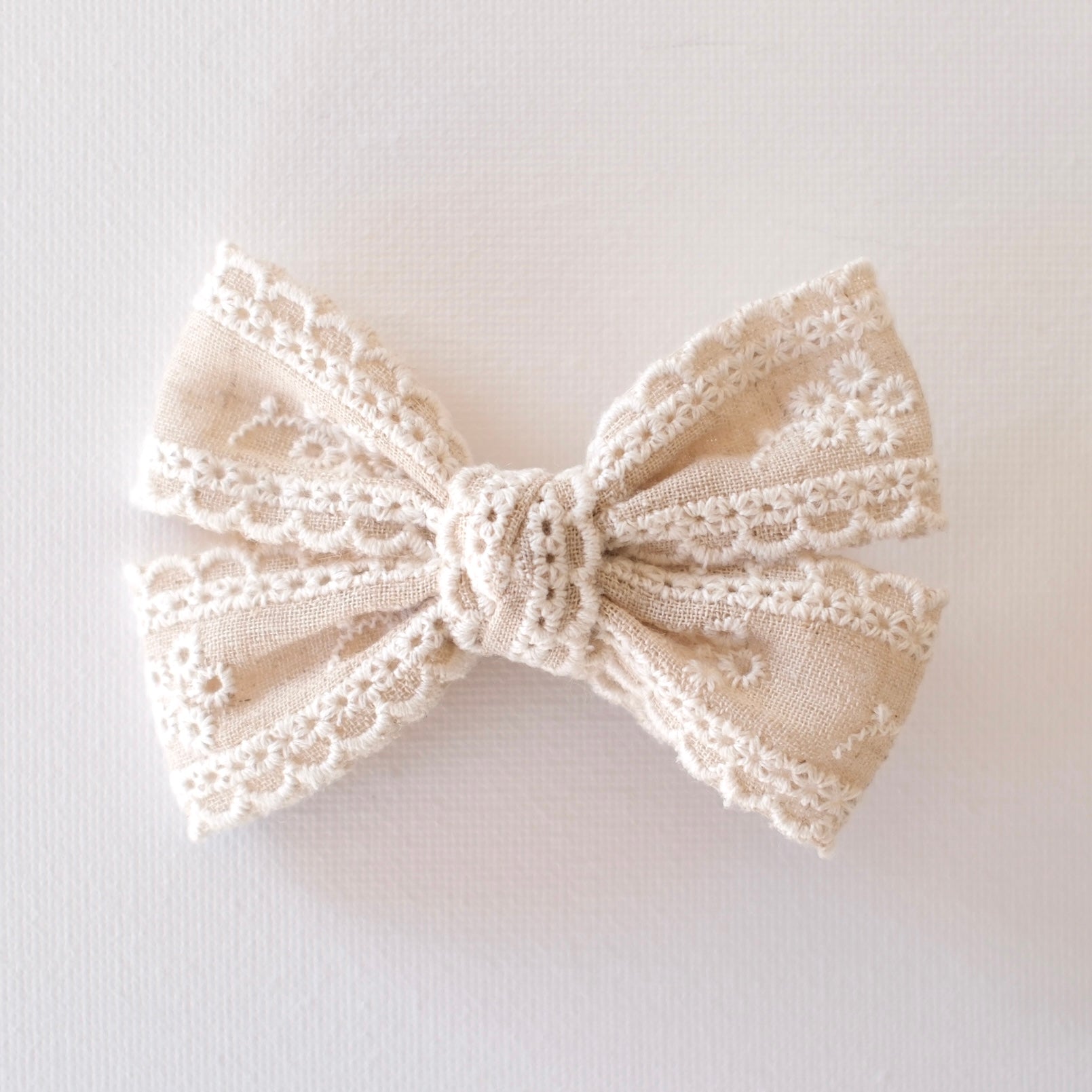 Pixie Bow | Linen Lace