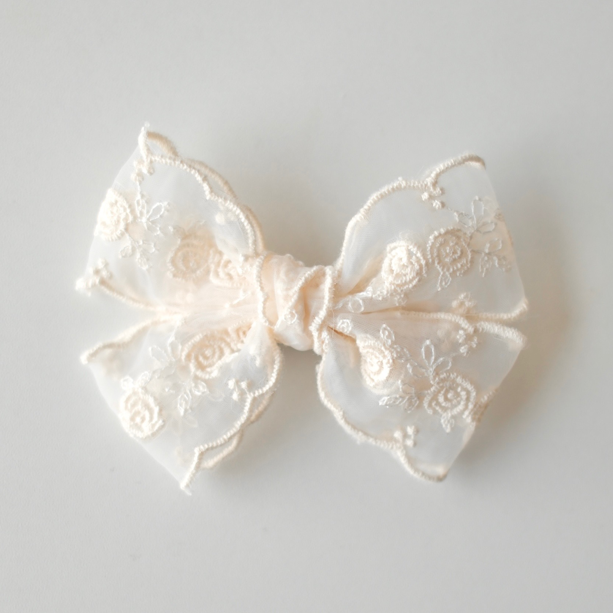 Pixie Bow | Misty Cream