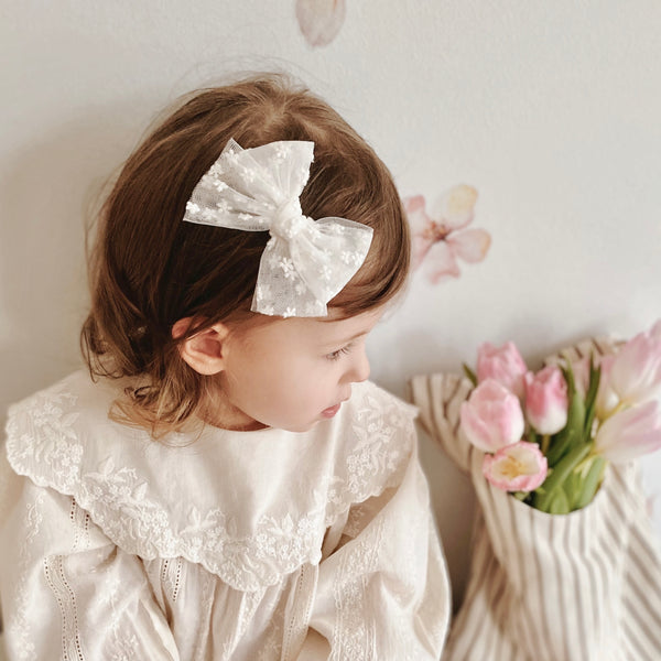 Classic Tulle Bow // Snow Daisies