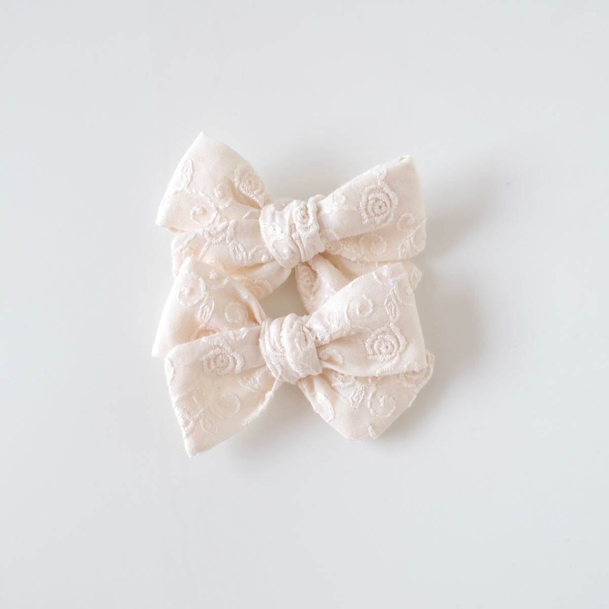 Pinwheel Pigtail Set | Cream Rosette